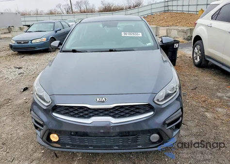 2021 Kia Forte Fe z USA, uszkodzony, nr VIN 3KPF24AD3ME351883